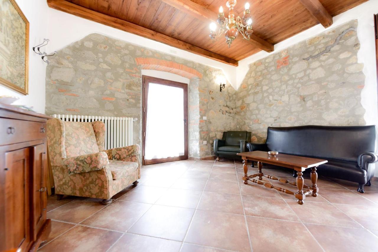 Agriturismo Castello Delle Fornaci - Private Jacuzzi أرشيدوسو المظهر الخارجي الصورة
