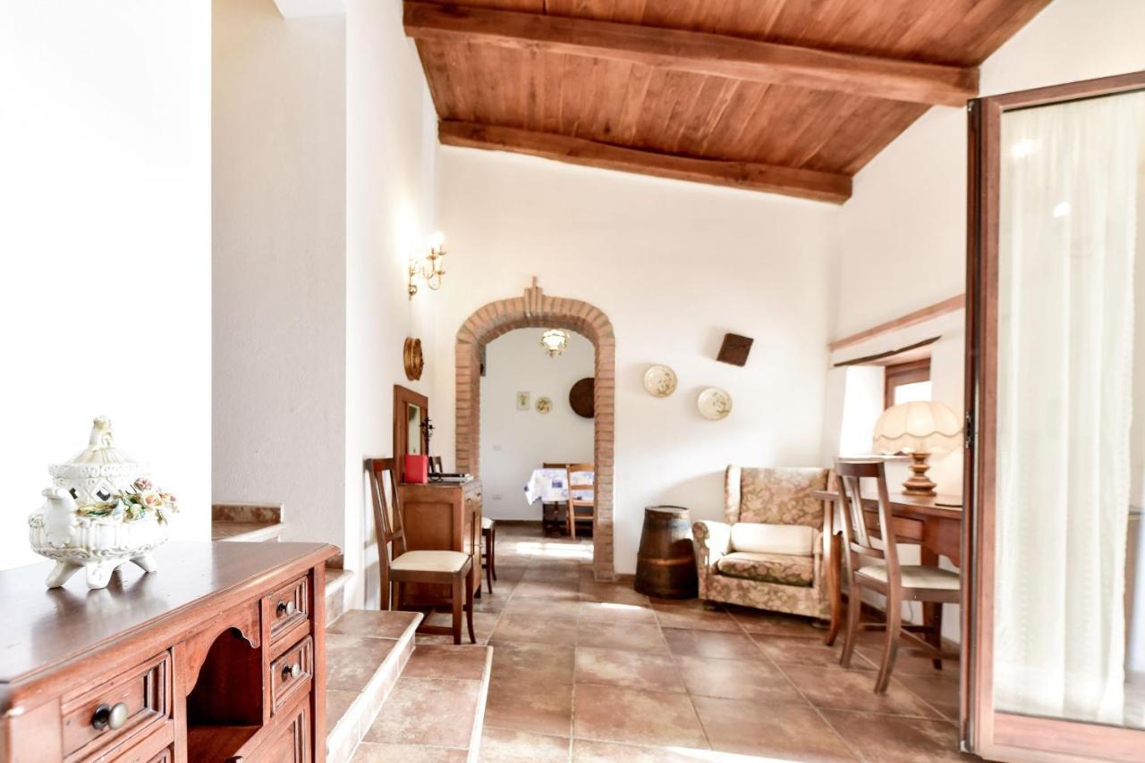 Agriturismo Castello Delle Fornaci - Private Jacuzzi أرشيدوسو المظهر الخارجي الصورة
