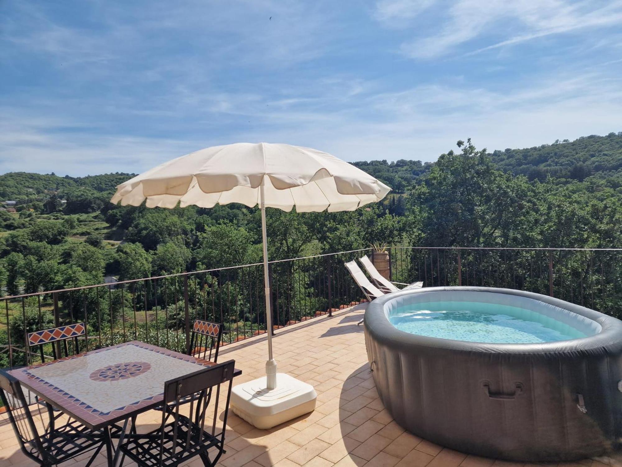Agriturismo Castello Delle Fornaci - Private Jacuzzi أرشيدوسو المظهر الخارجي الصورة