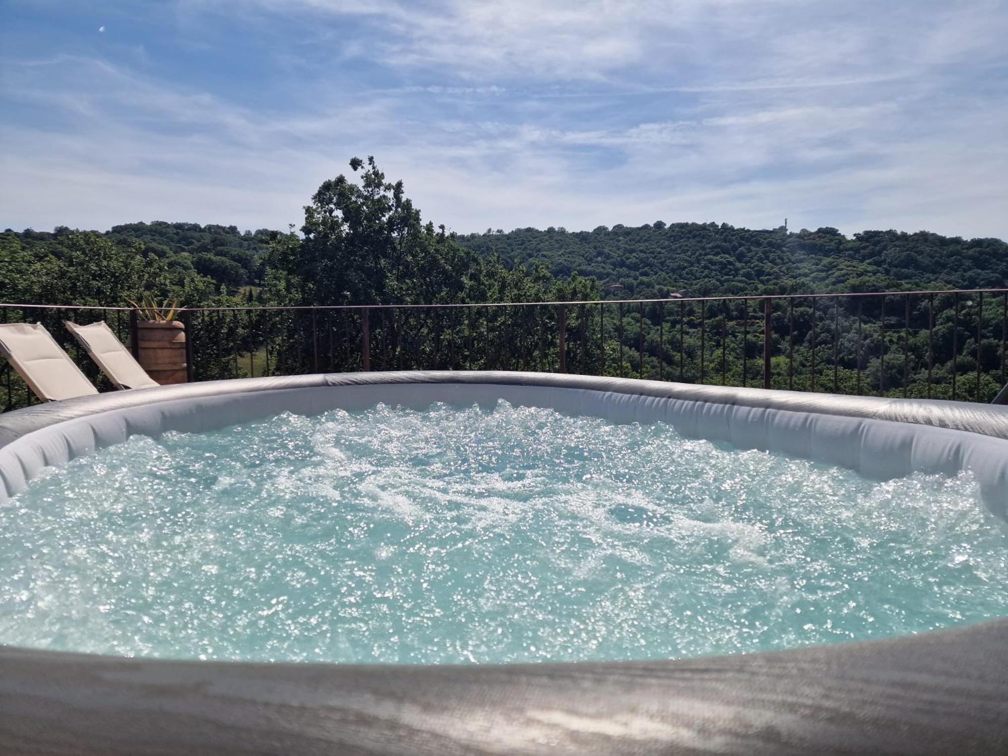 Agriturismo Castello Delle Fornaci - Private Jacuzzi أرشيدوسو المظهر الخارجي الصورة